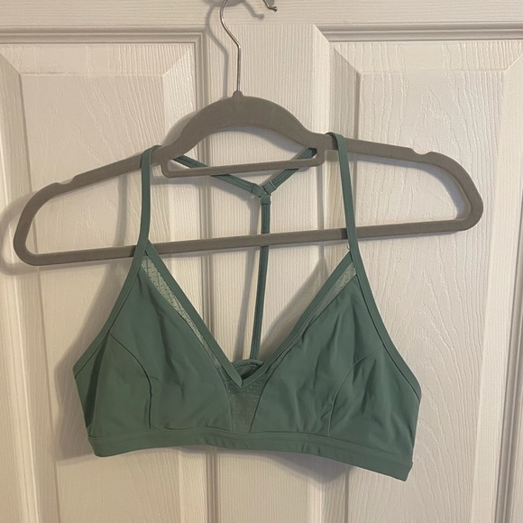 Green Lululemon Sports Bra - Picture 1 of 4